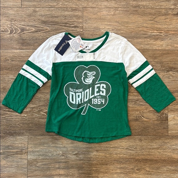 Fanatics Women's Size M St. Patrick's Day MLB Baltimore Orioles 3/4 Sleeve NWT - Picture 1 of 7
